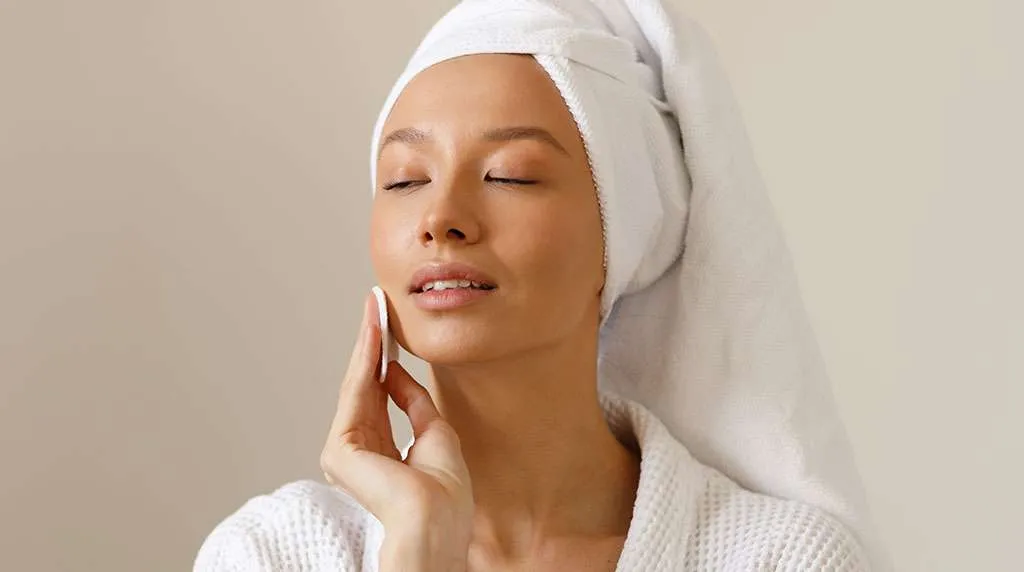 The Best Way to Moisturize Your Skin for a Healthy Glow